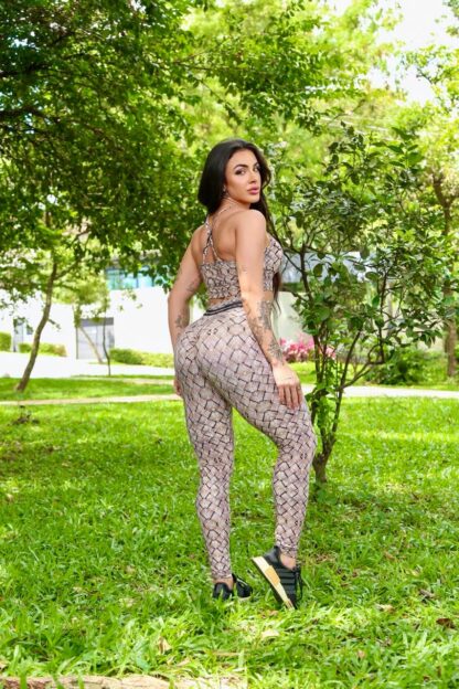 Cutty Top and Rope Weft Leggings Workout Set - Image 3